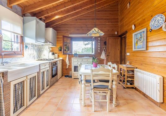 Commercial in Orba