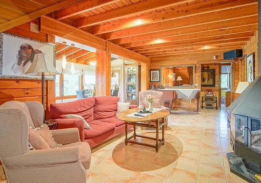 Commercial in Orba