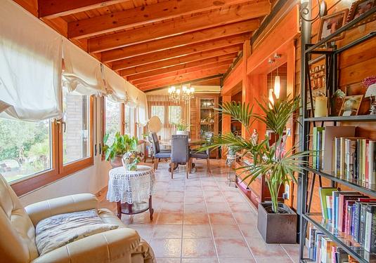 Commercial in Orba