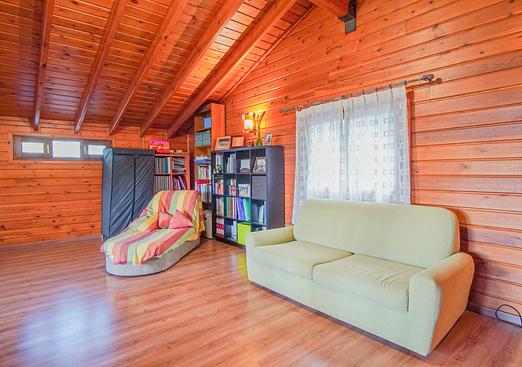 Commercial in Orba