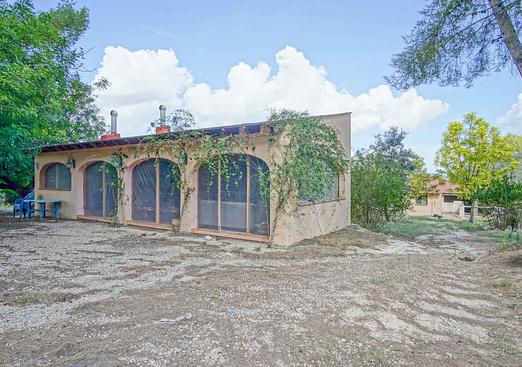 Commercial in Orba