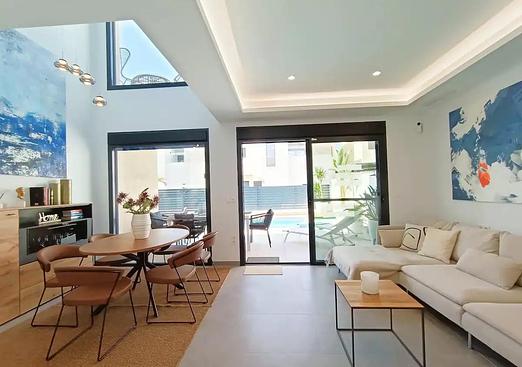 Villa in Los Montesinos