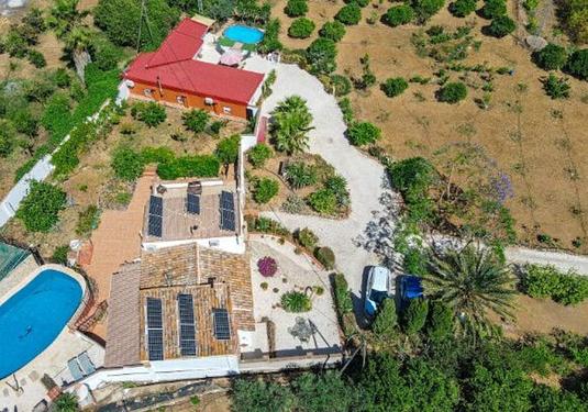 Country house in Alora