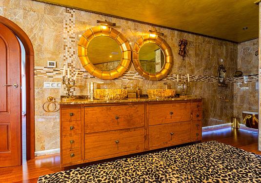 Villa in Benalmadena