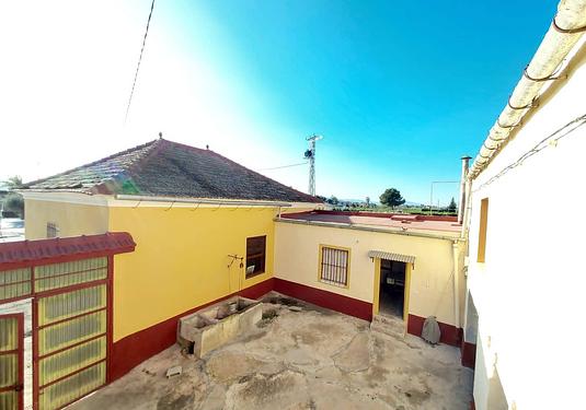 Country house in Orihuela