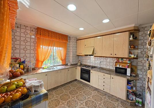 Villa in Elda