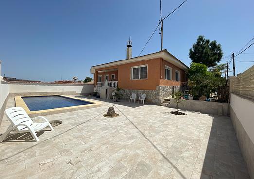 Villa in Benijofar