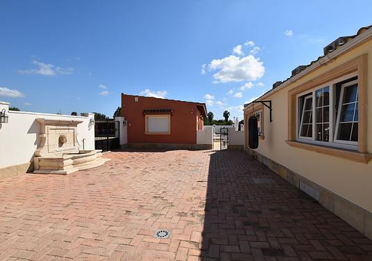 Country house in Heredades
