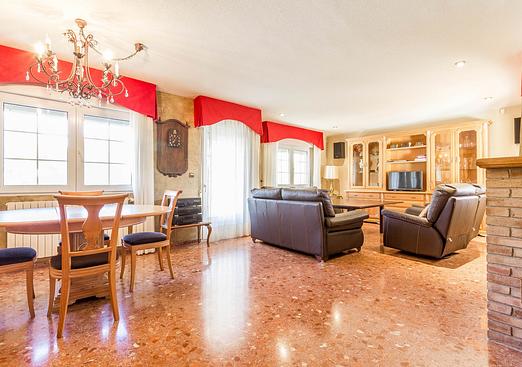 Villa in Yecla