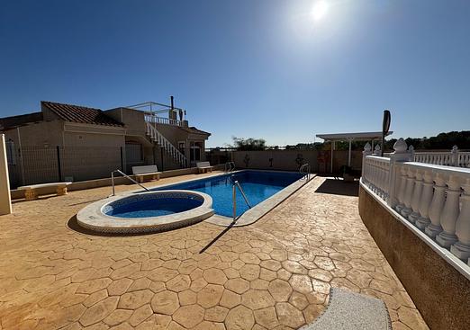 Villa in Algorfa