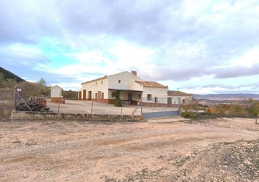 Property in Yecla