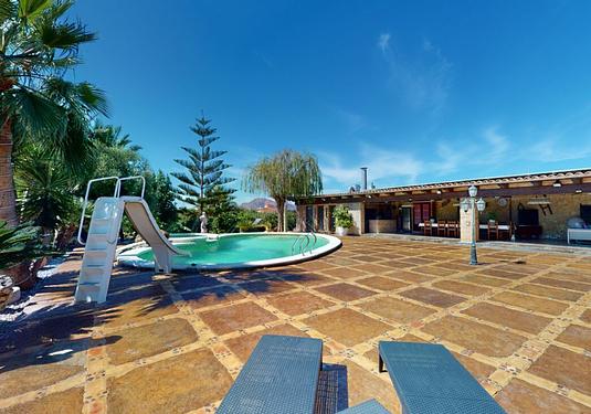 Villa in Almoradi