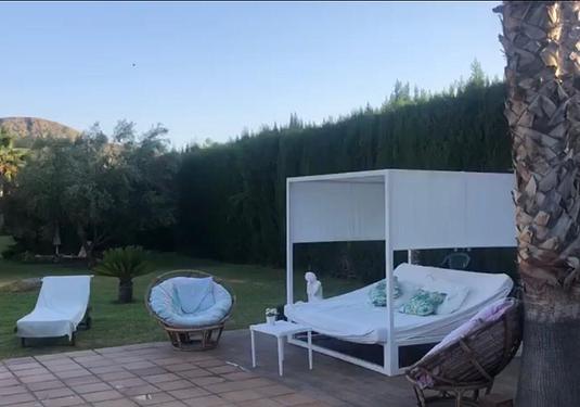 Villa in Elda