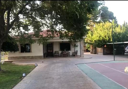 Villa in Elda