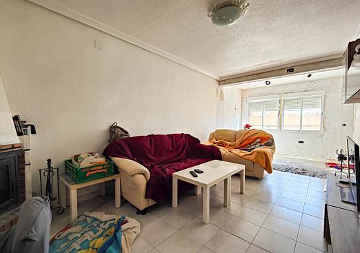 Town house in San Miguel de Salinas