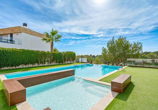 Villa in Orihuela Costa