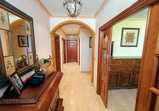 Town house in Algueña