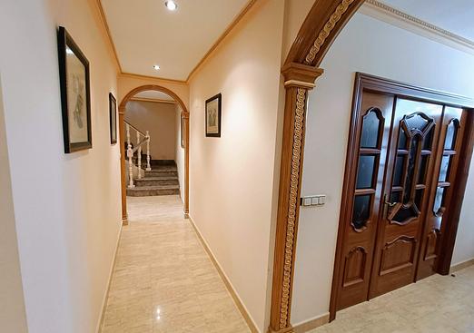 Town house in Algueña