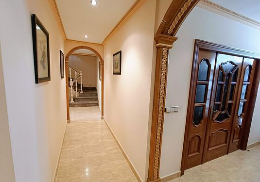 Town house in Algueña