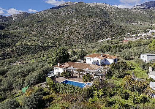 Villa in Periana