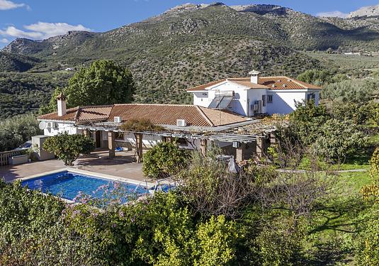 Villa in Periana
