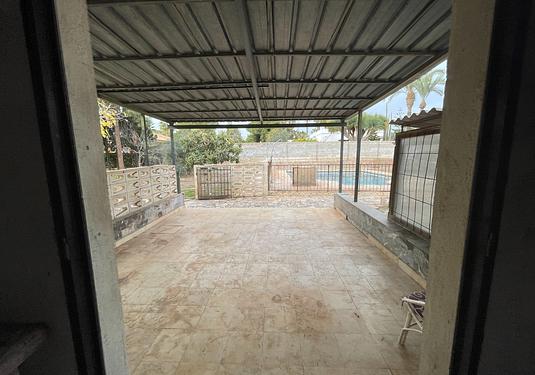 Villa in Elche