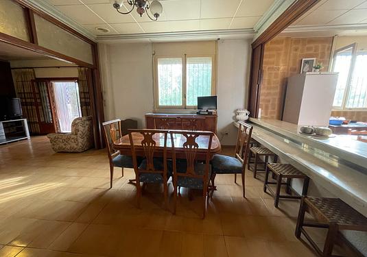 Villa in Elche
