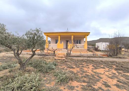 Country house in Yecla