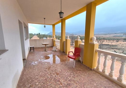 Country house in Yecla