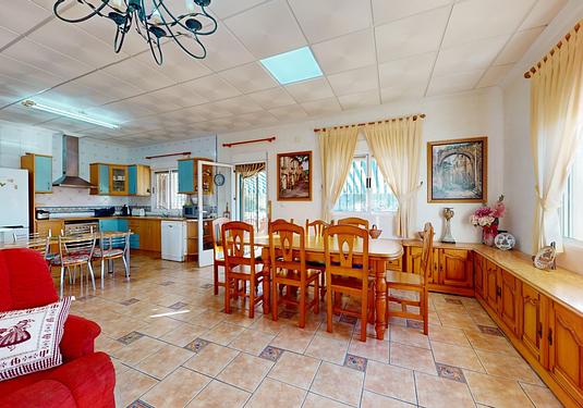 Villa in Crevillent