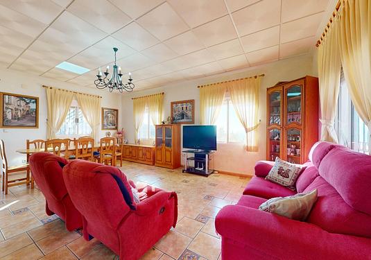 Villa in Crevillent