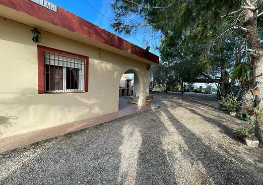 Country house in Jacarilla