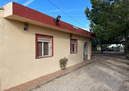 Country house in Jacarilla