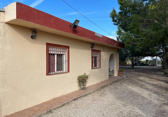 Country house in Jacarilla