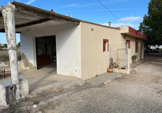 Country house in Jacarilla