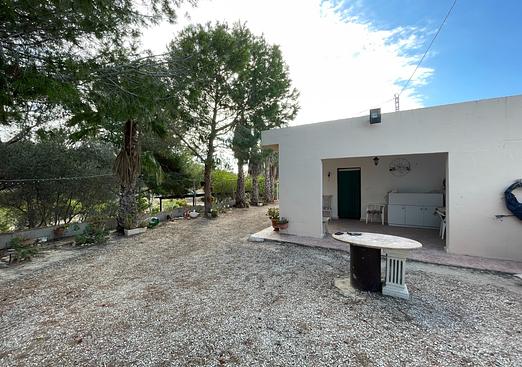 Country house in Jacarilla