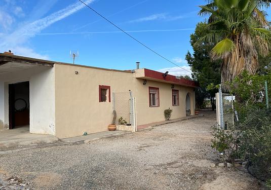 Country house in Jacarilla