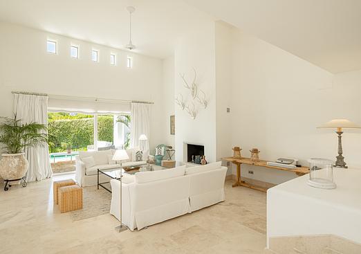 Villa in Casares