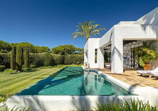Villa in Casares