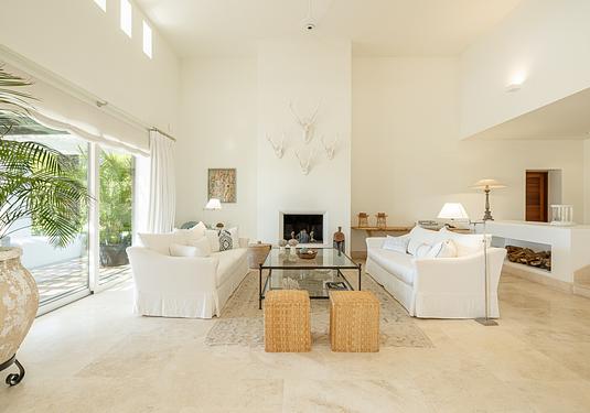 Villa in Casares