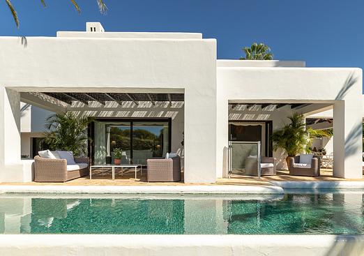 Villa in Casares