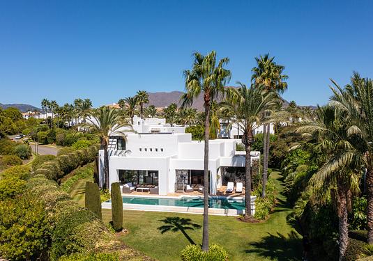 Villa in Casares