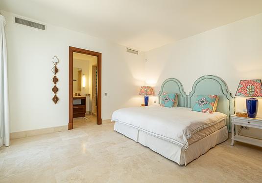 Villa in Casares