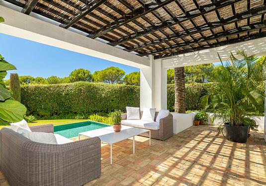 Villa in Casares