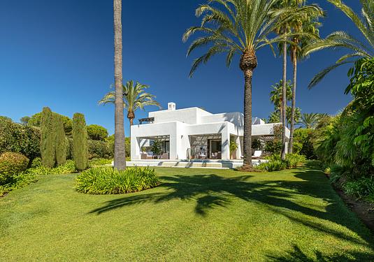 Villa in Casares