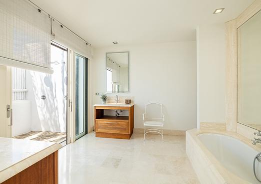 Villa in Casares