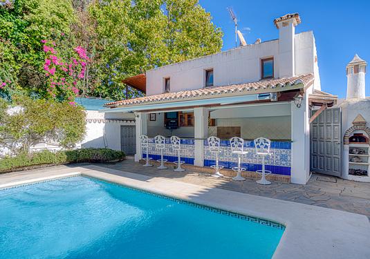 Villa in Estepona
