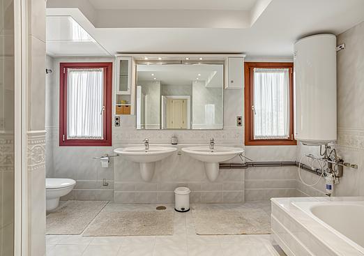 Villa in Estepona