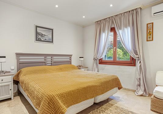 Villa in Estepona