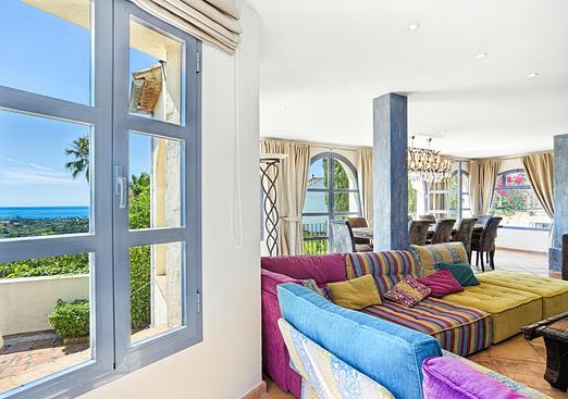 Villa in Estepona